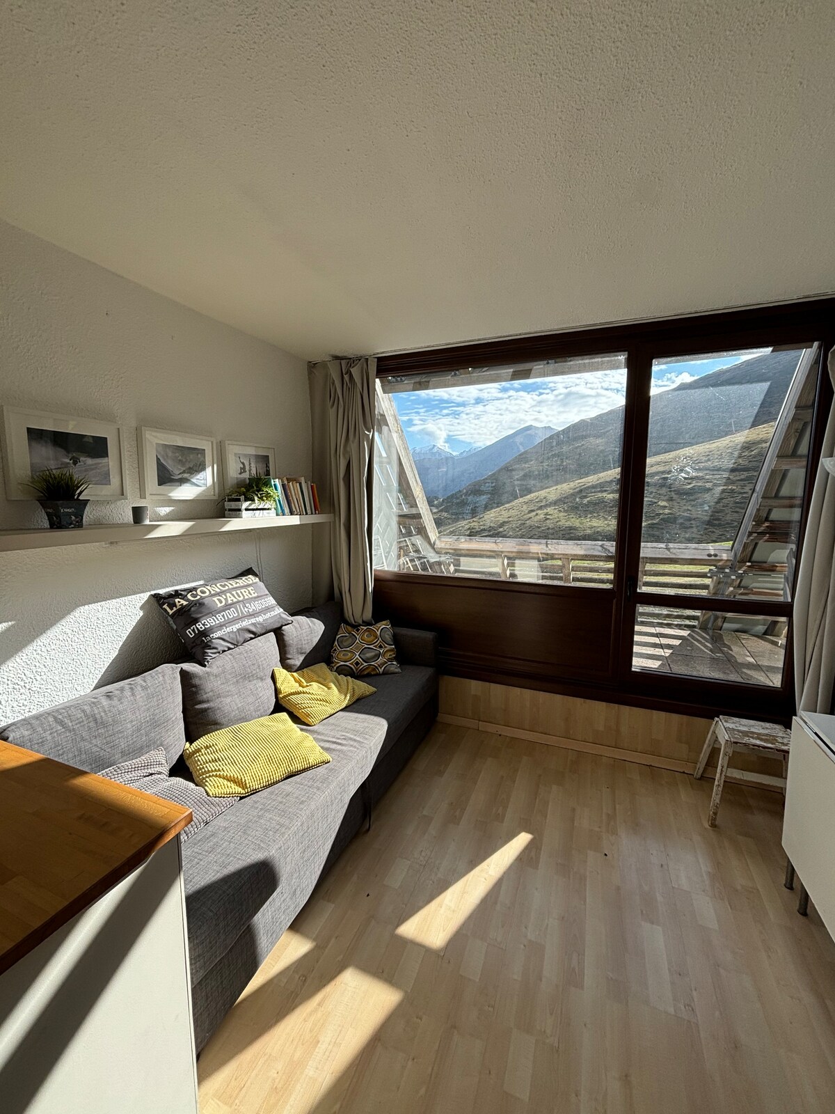 Popular Airbnb listing: Super studio at the Cantoural residence in Aragnouet