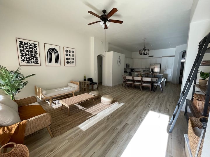 Chandler Hideaway: Sunny Escape - Chandler, AZ