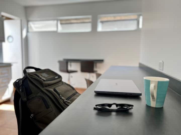 Hotel Style Suite, A/c, Hot Water, Shared Kitchen - Aguascalientes