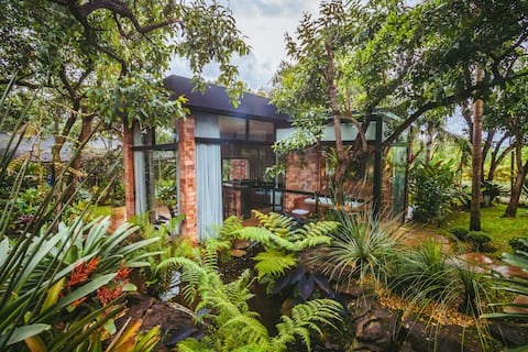 Loft Igarapé: Comfort integrated with Nature