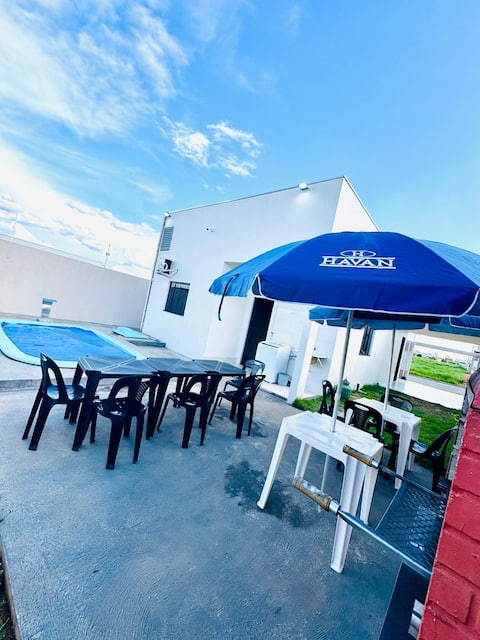 Luxury house, swimming pool, 10 people. Nova Mutum