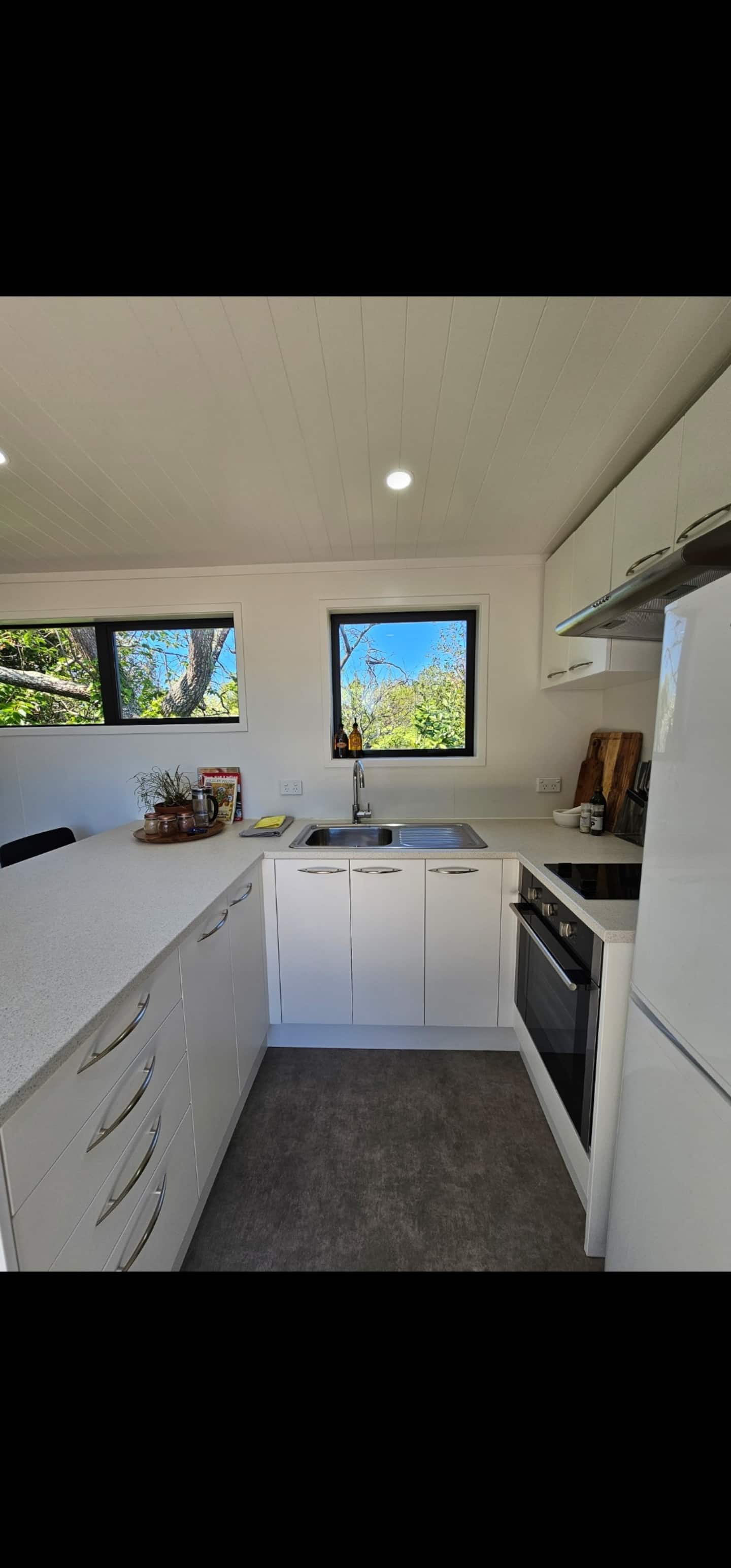 Karamu- Spacious, Quiet, And Close To Amenities 3
