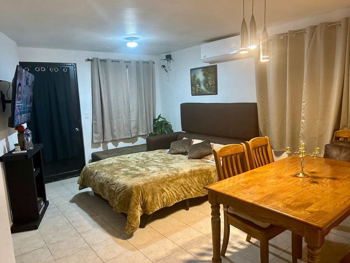 Successful Airbnb property: Entire apartment PB in col. Private north of Mty in Ciudad General Escobedo