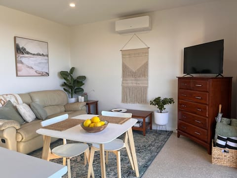 Top Airbnb: Surfers View- Time for Two in Jan Juc