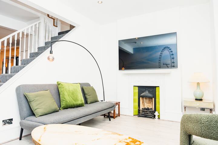 Stunning Fulham Town House 5/bed gallery image 2