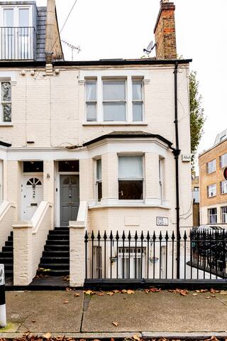 Stunning Fulham Town House 5/bed gallery image 4