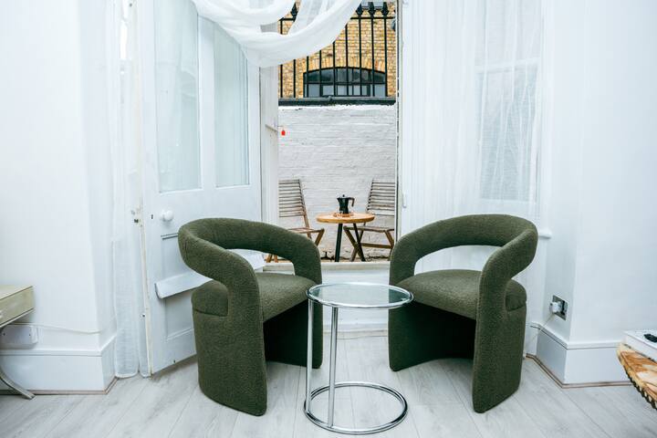 Stunning Fulham Town House 5/bed gallery image 3