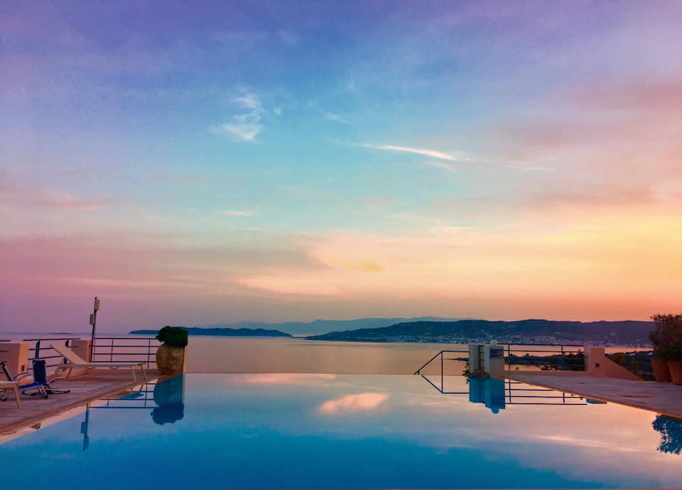 Villa Thalia ✧ Floating Heaven — photo 1