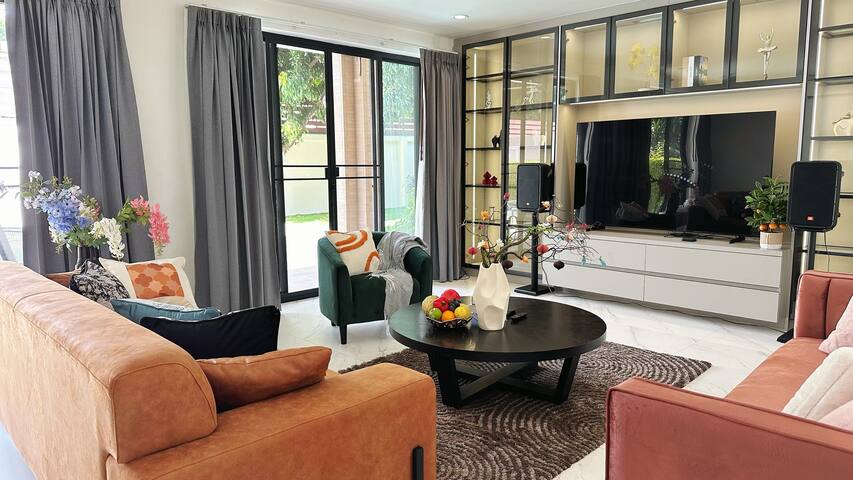 Bangkok Manor，素坤逸路71巷 5卧5卫泳池花园别墅 订满三天以上送接机 gallery image 2