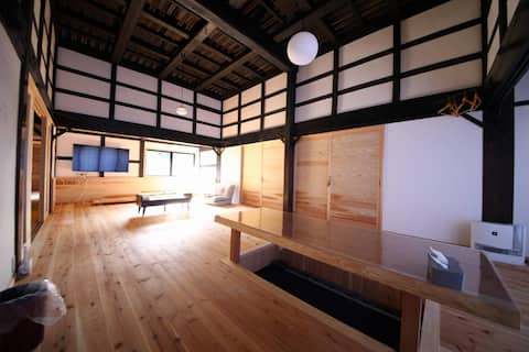 3-minute walk to the sea　Kyoto Traditional Home – Spacious, Entire Traditional Kominka House