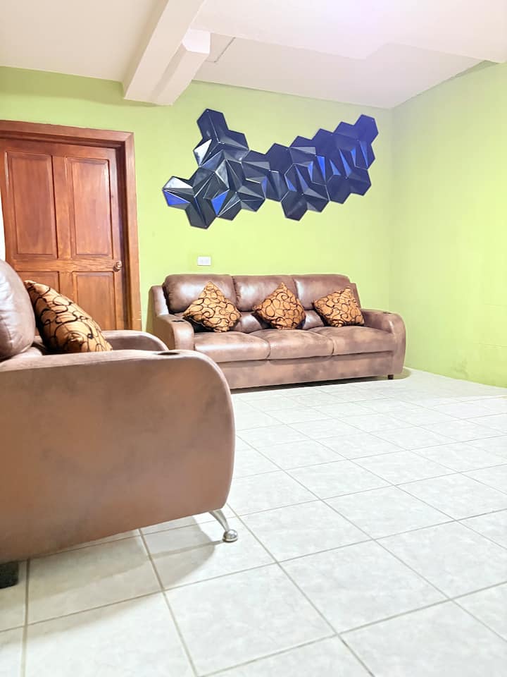 Casa Sol (Primer Nivel) - San Cristóbal Totonicapán