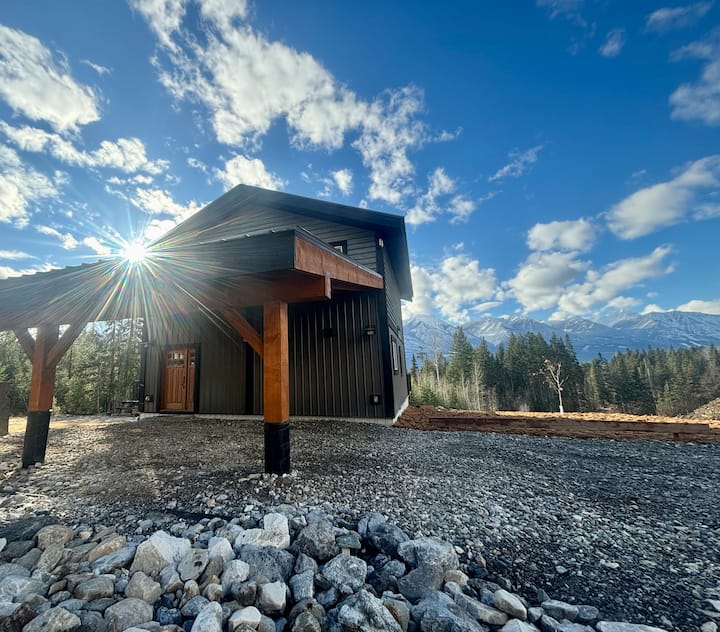 Private Mountain View Chalet - Banff National Park