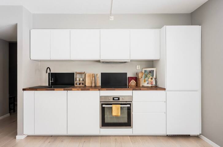 Ekstremt sentralt – perfekt base for dine eventyr! gallery image 5