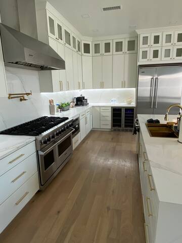 Ultra High-End Luxury Villa! Great Dallas Location gallery image 5