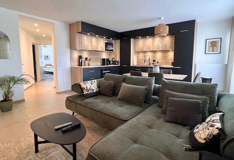 Elegant New Apartment near Geneva and Tram