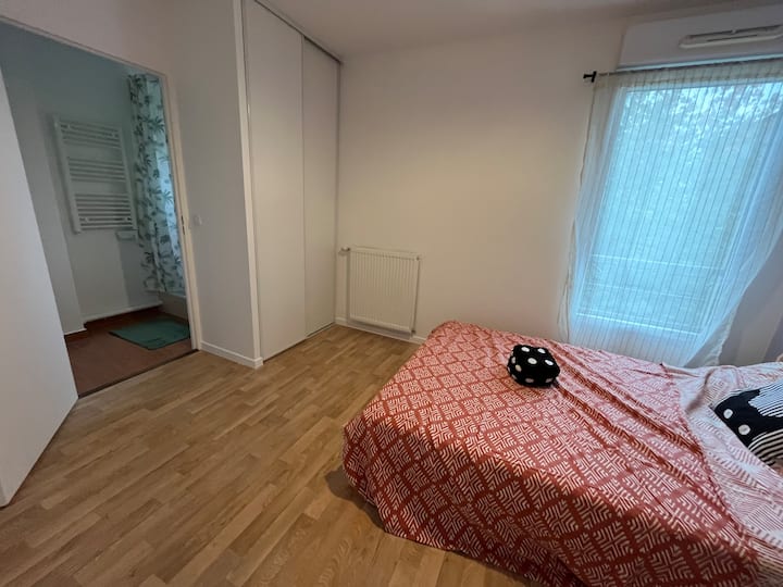 საძინებელი 1