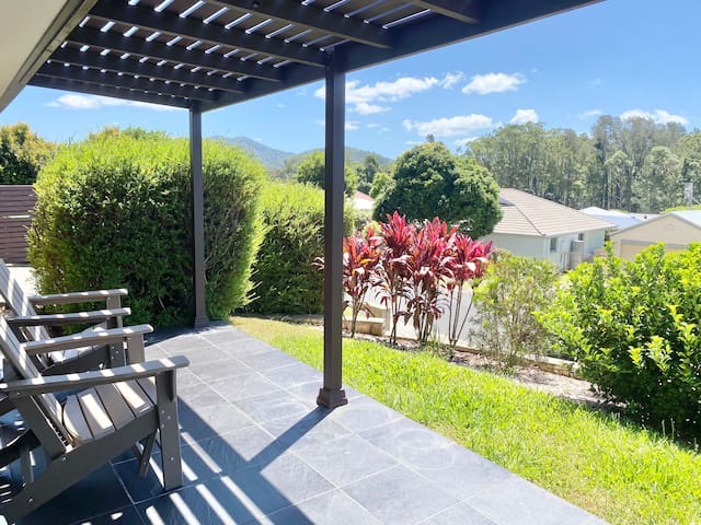 Spacious Family Hideaway w/ Aircon, Coffee & Beer