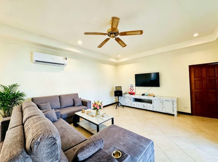 Majestic Residence Seaside Villa Private Beach - Pattaya City