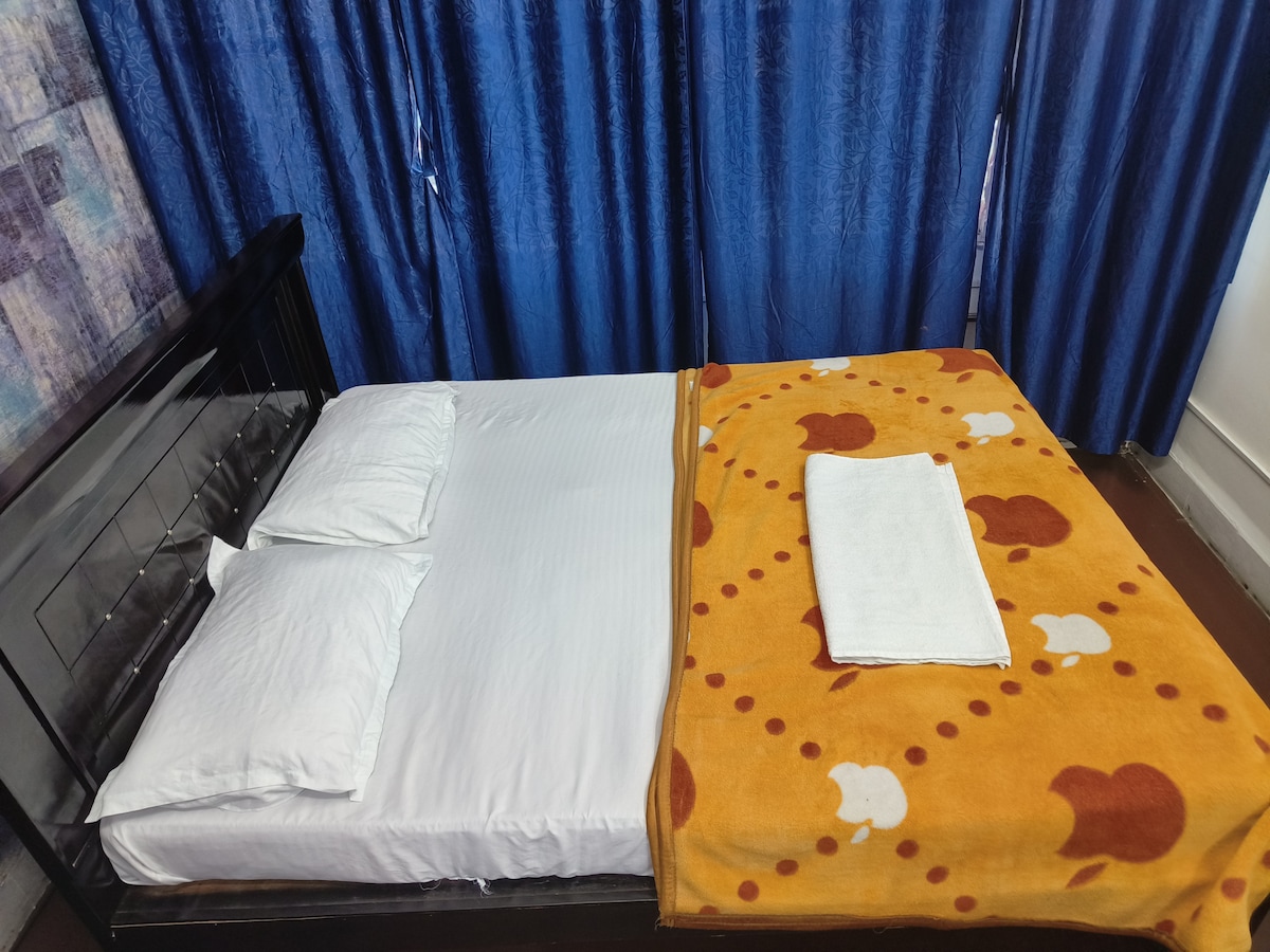 čista spavaća soba s klima-uređajem 