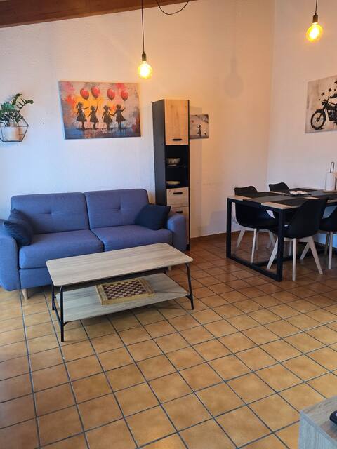 F2 Single-story with pretty private courtyard 2* (3)