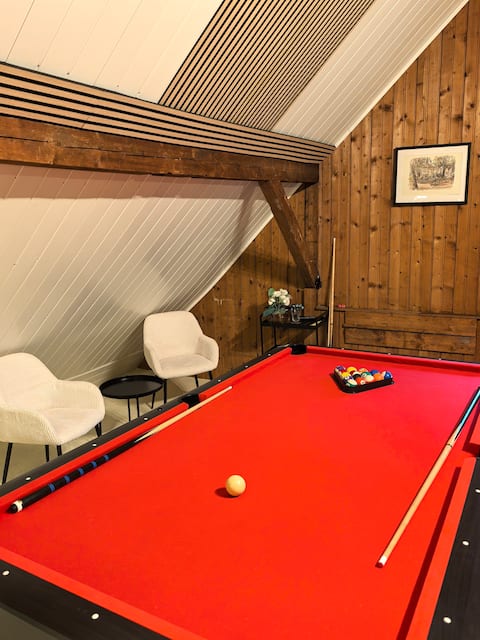 Villa With garden & Play room