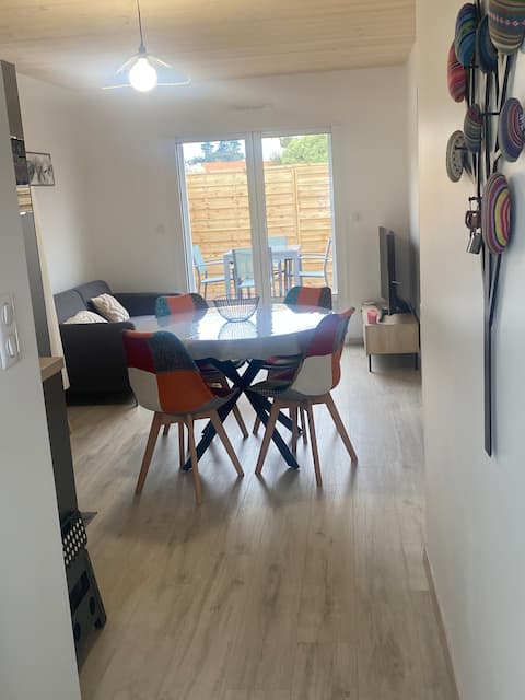 Airbnb performant: New house for 4 people Port-Joinville 1 km away à L'île D'yeu
