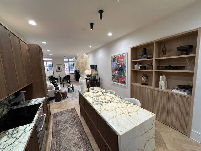 Thumping Heart of SoHo gallery image 3