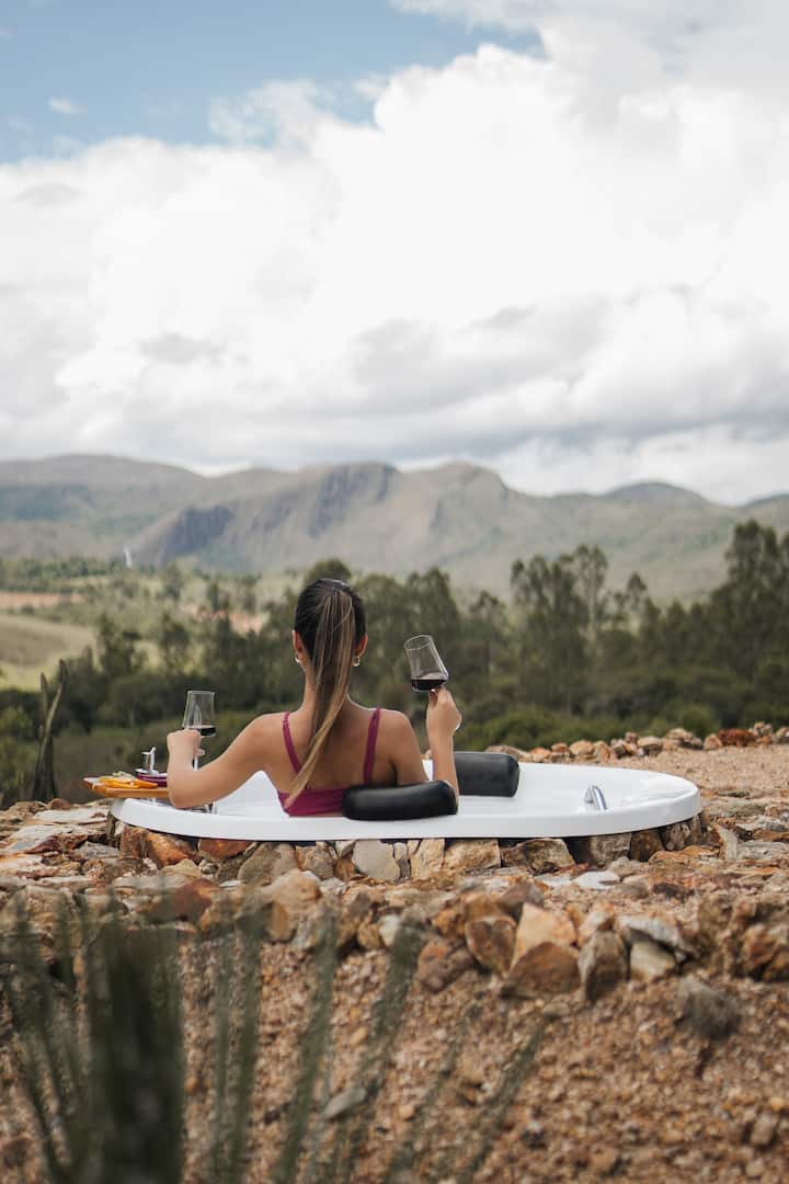 Cinematic Romantic Getaway with Jacuzzi
