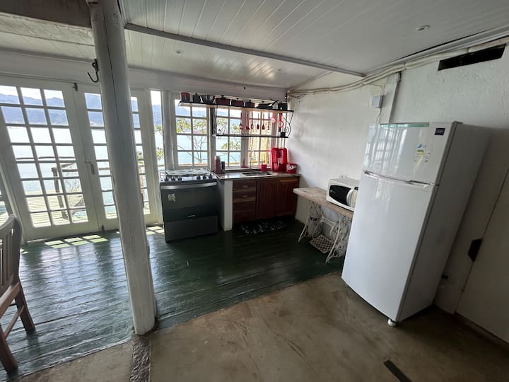 Casa Coral Com Acesso à Praia Particular - Ilhabela