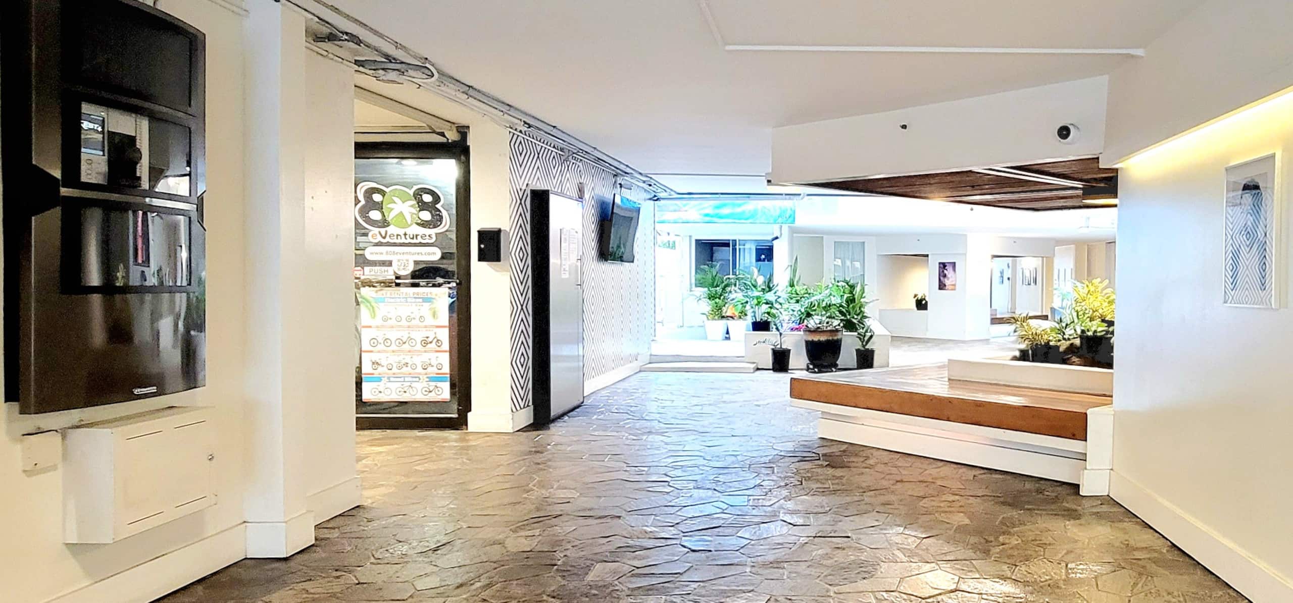 Condo in Honolulu · ★4.82 · 1 bedroom · 1 bed · 1 bath - Image 30