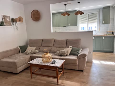 Apartment with a pool and beach