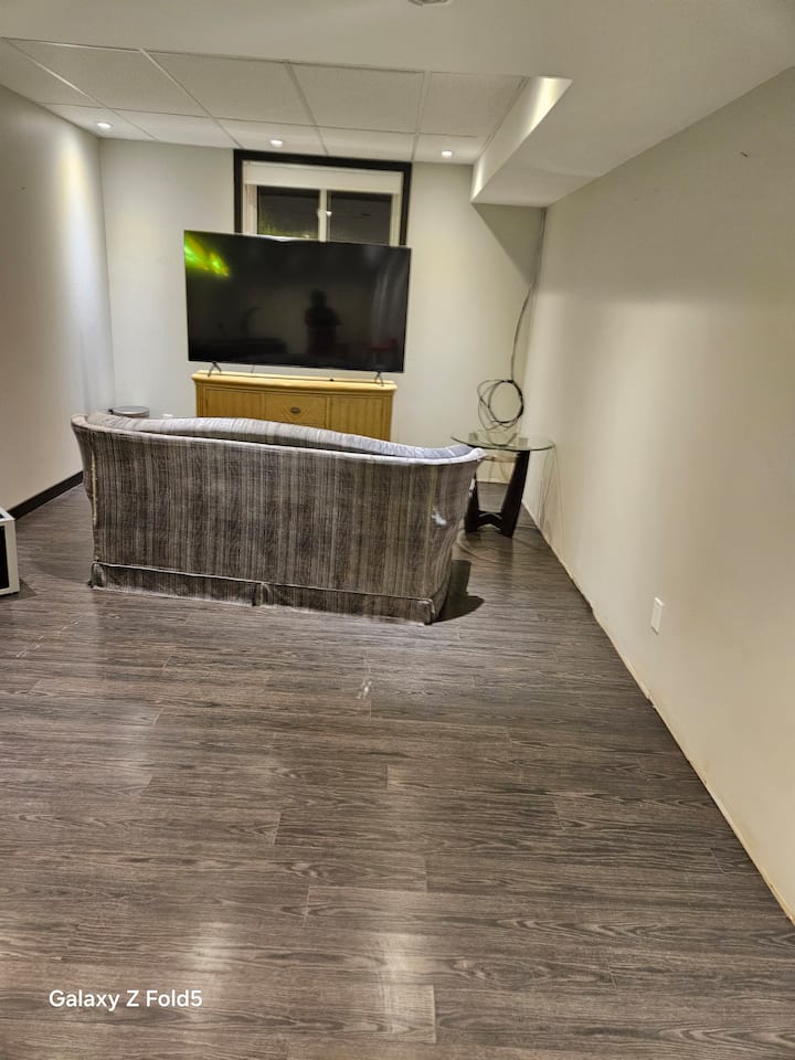 House Of Comfort 
2br Basement - Winkler