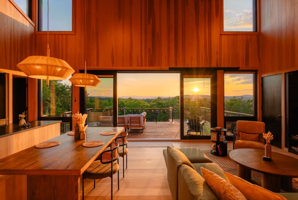 An architect-designed cabin facing the White Mountains, Norway, Maine, United States, photo 5 of 10