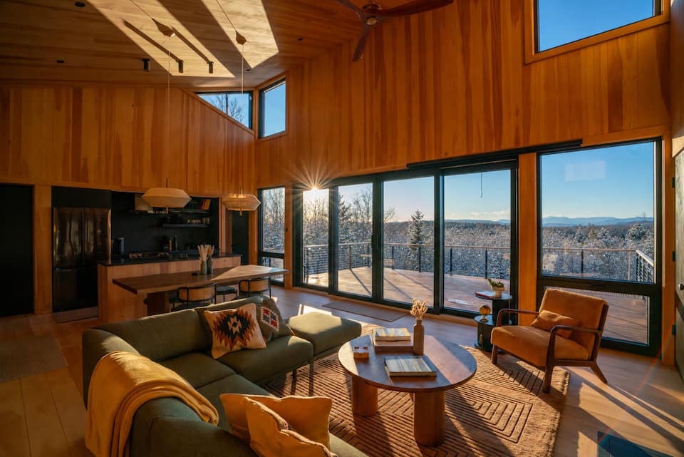 An architect-designed cabin facing the White Mountains, Norway, Maine, United States, photo 1 of 10