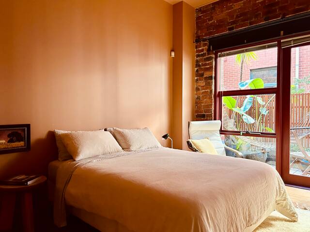 The Brick House | Fitzroy 3BR + 2Bathrooms gallery image 3