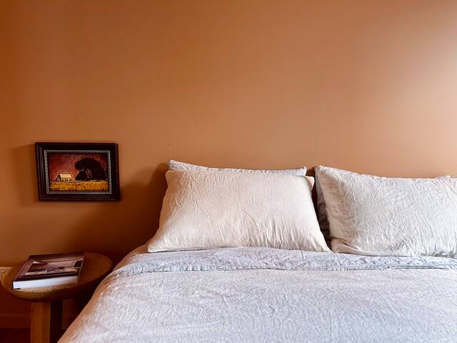 The Brick House | Fitzroy 3BR + 2Bathrooms gallery image 4