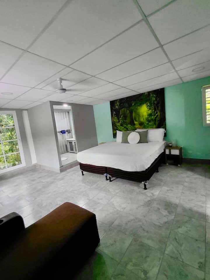 Veľká manželská posteľ! 