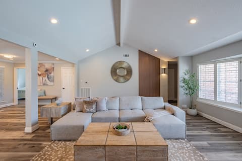 Popular Airbnb listing: Poolside Paradise & Game Room near NRG stadium in Westbury