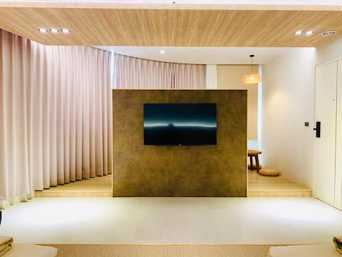 Donggang Burabura cafe guesthouse 2nd floor 4-6 people room