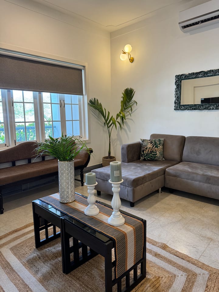 Living room image 38