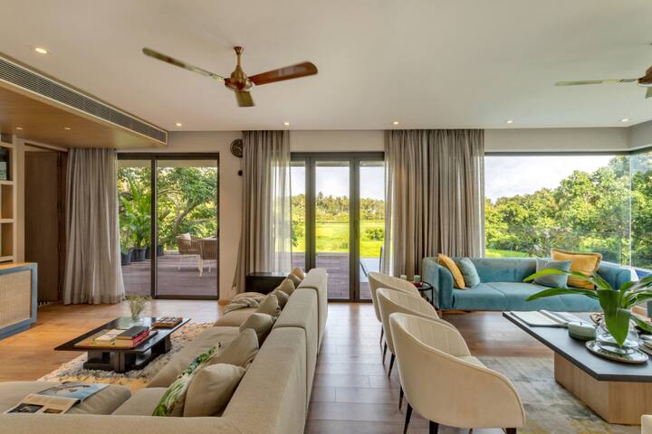 Rooms: Living room