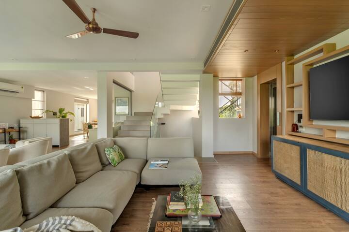 Rooms: Living room