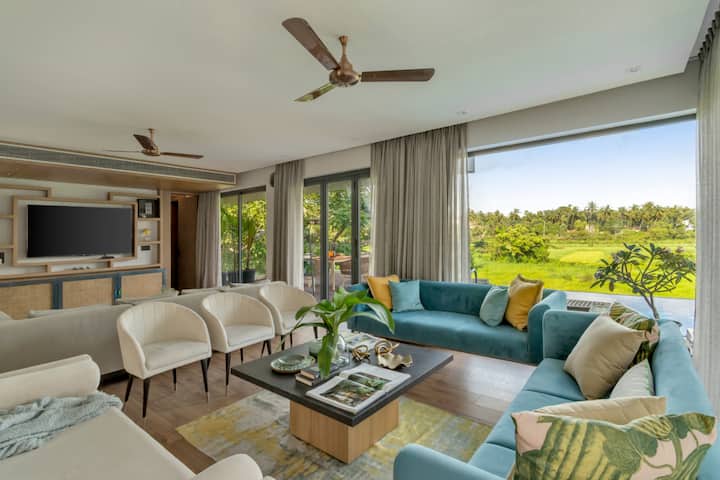 Rooms: Living room