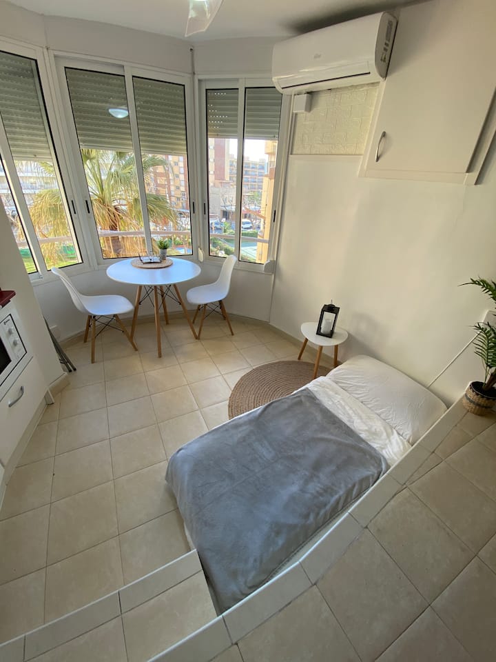 Apartamento Acogedor En Primera Línea De Playa - Costa Dorada, España