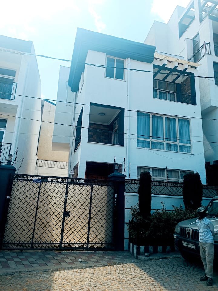 Place Like Home! - Addis Abeba