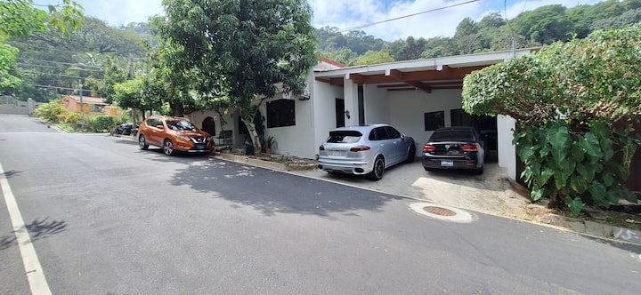 Cima del Paraíso House