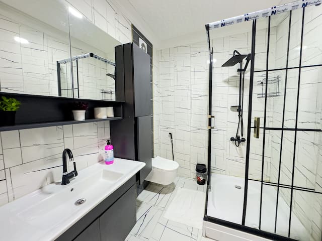 شقه الأحلام بمنطقة شيشلى 《4+1》 gallery image 5