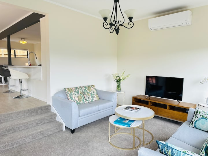 Bucklands  Beachside 3-bedroom Garden Villa - Waiheke Island