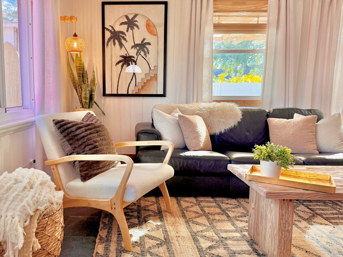 Top performing Airbnb: The Banana House Beach Cottage in South Sarasota