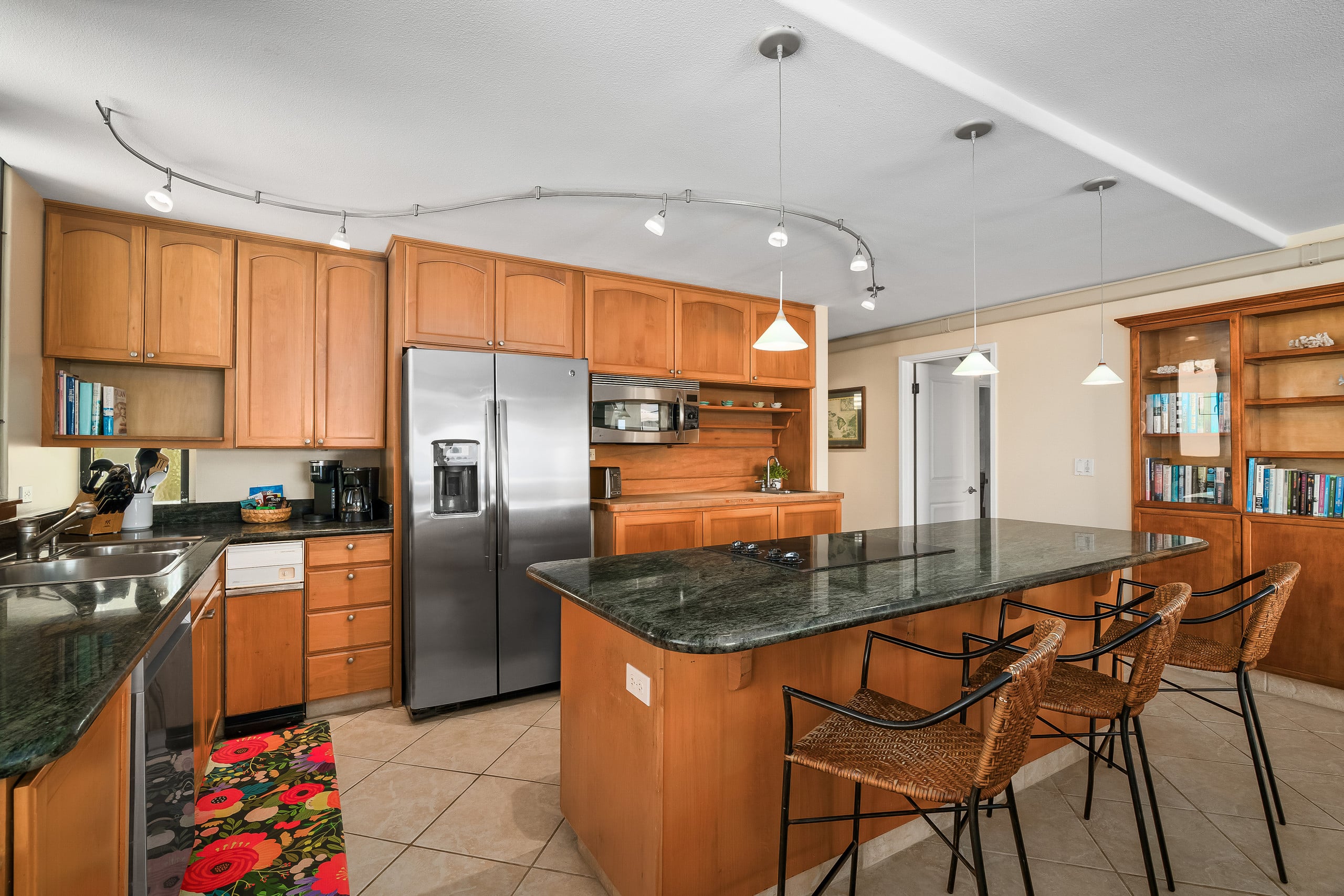 Stunning Puu Poa 306 - end unit - panoramic views - Image 12